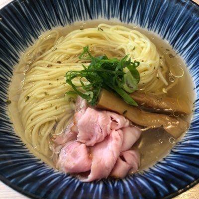 おいしいラーメンが食べたい！つぶやいているのはただの主観的な一個人の感想ですが、おいしいラーメン店さんやラーメン文化がもっともっと発展することにつながりますように！私の投稿はメディアタブからご覧下さい。