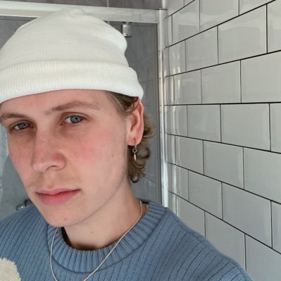 non-award winning singer • ftm transgender 🏳️🌈