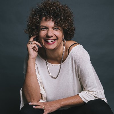 FotoJanaina's profile picture. Fotógrafa de 15 anos, eventos e retrato, na cidade de Campinas.

Designer de álbum, mídia kit, propostas entre outras ideias malucas.