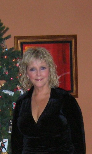 dmfuller1127's profile picture. I'm a Southerner from Memphis,TN.  I'm a huge Elvis fan but love all kinds of music, especially Country.  I love movies, travel, reading and meeting people.