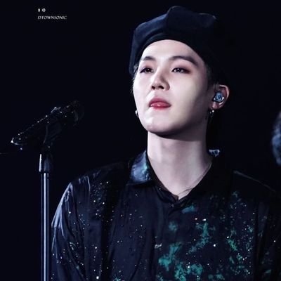 danidalbit_'s profile picture. 💜💜 어디서부터 잘못됐는지 잘 모르겠어... 나 어려서부터 모릿속엔 파란색 물음표 💙🎵🍂🍂