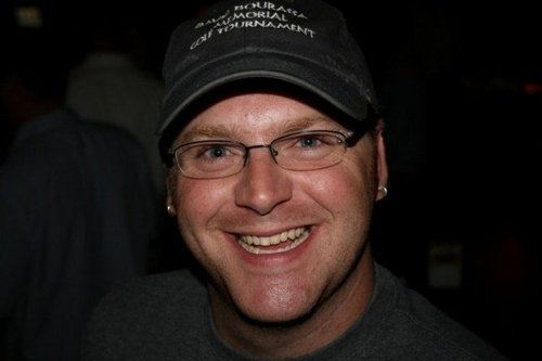 Sturta's profile picture. *Something witty*