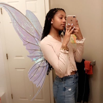 cydneynextdoor's profile picture. friendly neighborhood nerd