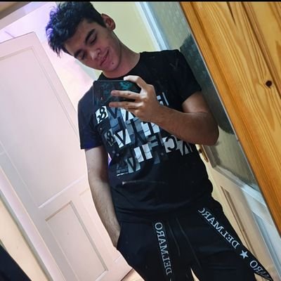 KikotsT's profile picture. So boring in here, got nothing to sell anymore😁🥲