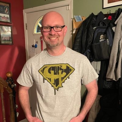 Wrestling Fan. Co host of @3eggsrbetter host of @mikeslife1028 and forever friend of @kickoutcrew