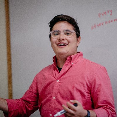 LaynieSolomxn's profile picture. they/them ✨ queer talmud enthusiast