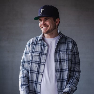Upstate New York Wedding Photographer - Sneakerhead - Chicken Wing & Pizza Connoisseur - Formerly @adidas & @neweracap