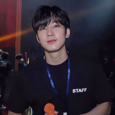 FanAccount of @pledis_17 @BLACKPINK @Stray_Kids || 📚🎧