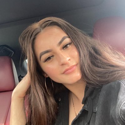 vxnnesaxo's profile picture. 