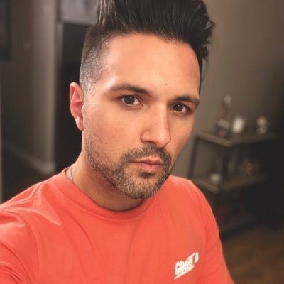 Rob_Nardone's profile picture. Owner @CVMWeddings, Vocals @CityVisionMusic