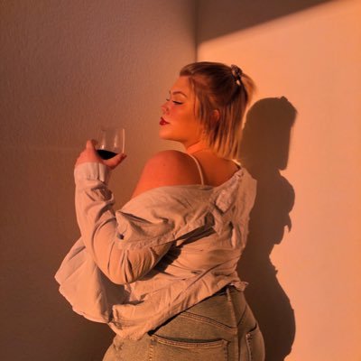 zartherzig's profile picture. Your local pussy♀️