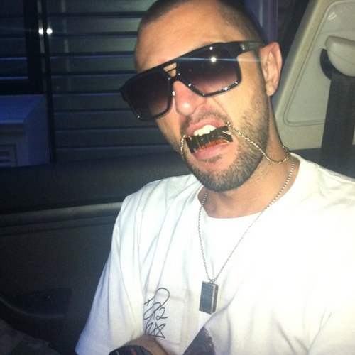 sneakad75's profile picture. 