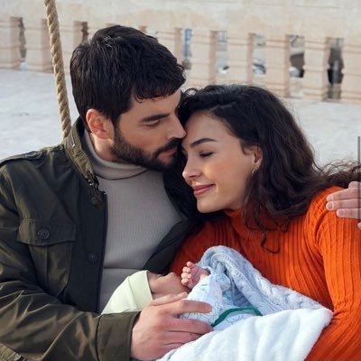 ~reyyan yoksa miran yok~🤍 akin and ebru forever 🧡🖤#reymir #akru #hercai #aşk