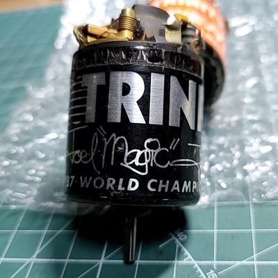 鹿児島でオフロードラジコンバギーやってます。年に一度RC BUGGY GP鹿児島を仲間と主催しています。自宅プライベートサーキットでクラシックバギーミーティング鹿児島を、都城のEMTさんでクラシックバギーミーティング宮崎もやってます。興味があって参加したい方はDMお待ちしております。