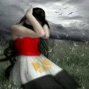 مهاجر اول جيل بيبقى عامل زي اللي رقص عالسلم ..
في بلده الأم مش فاكرينه و لا عاش معاهم افراحهم و احزانهم .. و كل ما يقابل حد في وطنه الجديد يسألوه انت منين؟