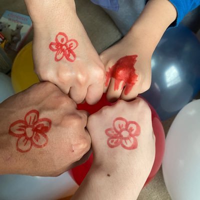 20021129's profile picture. ✝️ 神 是爱， 神是道路，神是真理，神是生命。 一个蒙恩的罪人在感恩圣灵的奇妙带领，祈愿世人都来跟从祢。God Bless The U.S.A.！🇺🇸 阿们！