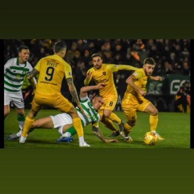 RobbieDrysdale4's profile picture. MON THE FUCKING LIVI 💛🖤