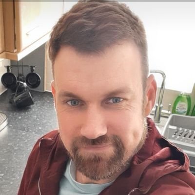 Knowsagoodtune's profile picture. Probably listening to music. Have an ear for a decent tune. Follow Lincoln City FC. Darts, snooker.