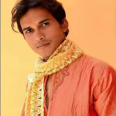 किसी के शोर से भारत का वंदन रुक नही सकता |
है जब तक खून में हलचल भगवा झुक नही सकता |
