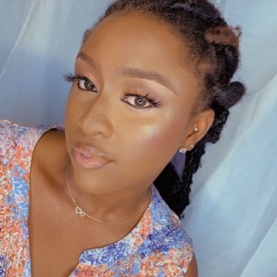 thxtbxtch_'s profile picture. 150 characters isn’t enough to describe me. 🖕🏾