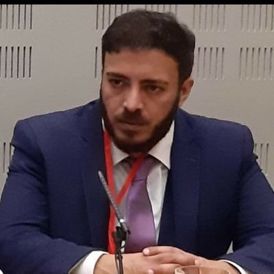 
ناشط حقوقي، علماني يساري جمهوري ، سعودي لكن لم استطع ان أظل صامتا فهاجرت
Republican in a Monarchy