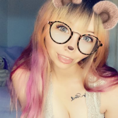 Hi I’m Luna, I’m 22 and love to have fun and be spoiled 🥺 Cum have fun with me🥵 search LittleLuna23 on OF😘