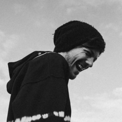 crownkinglouis's profile picture. @allmylines