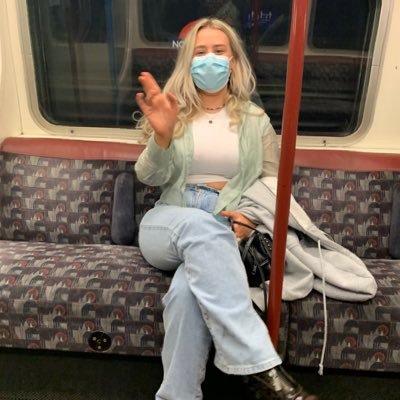 Lydiagrxce13's profile picture. :)