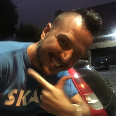 No cagué al sistema pero al menos lo intenté. Hincha de Racing. Profe de comu criado en #FSoc. Quiero volver a tocar punkrock