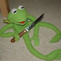 CommieSeggsy's profile picture. minor • bi • punk • commie • proud superphobe • jjba enthusiast • taken by a cutie • #BlackLivesMatter #AbolishICE #DefundThePolice #transrightsarehumanrights