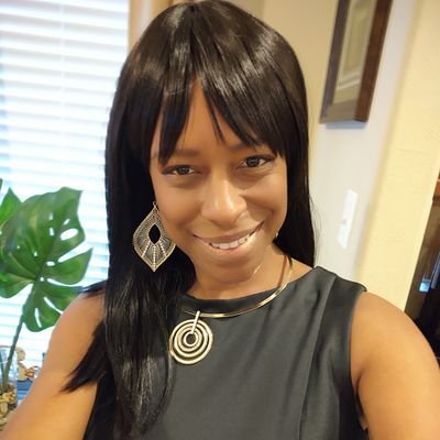 MoneyBossvibes1's profile picture. Teaching single women how to stop the cycle of living check to check and take control of their financial future.