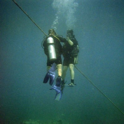 https://t.co/3DK9uzFc6n /21 years old /Pilot and Valorant noob