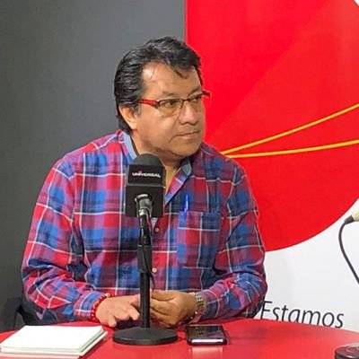 Periodista, escritor. Director La Noche Boca Arriba, CulturaFM 100.9