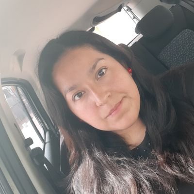 Licenciada en Derecho por la UNAM y estudiante de Ciencia Política en la misma casa