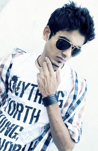 i am  student of colg be a model