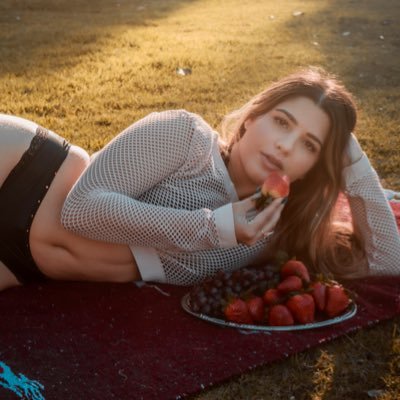 C_Fischer7's profile picture. festival/sports lover, alcohol consumer and dog worshiper