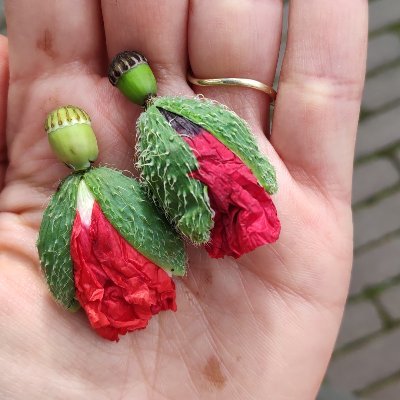 ma_tzy's profile picture. Set the dragon free.
PhD Student.
Ansiedad como estilo de vida.
Ghent. Skopje.