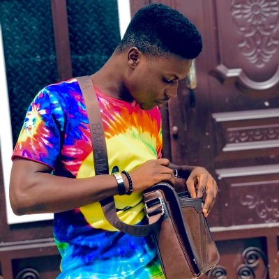 Pozasky1's profile picture. GOD FIRST🥺🙏🏽 MAN UTD FAN❤️Dream Chaser💯💰💴💵