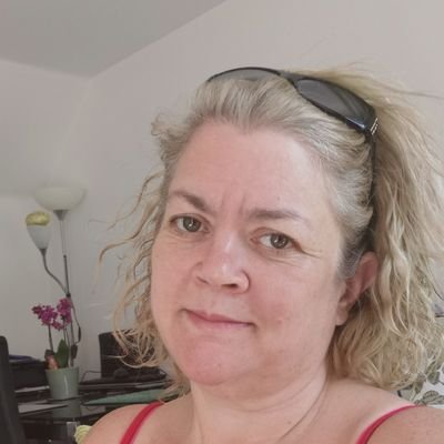 YvonneBirks's profile picture. 