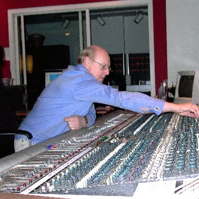 PoultonGeoff's profile picture. Professional trombonist, composer, audio engineer.