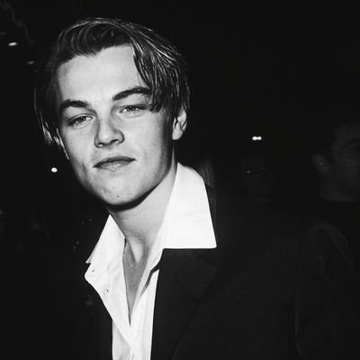 Mehlikafalan's profile picture. Hayatımdan çok memnunum aşk bitti aşk aptallıktı