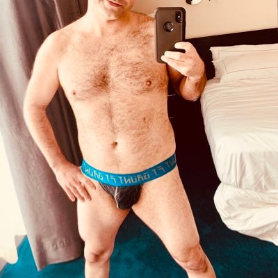 LADaddyXXX's profile picture. Sexually talented verse who loves to get wild. Loves to BTM but also a great Top.  #BTM #TOP #VERSE #Daddy #Breeding #Raw #bb
