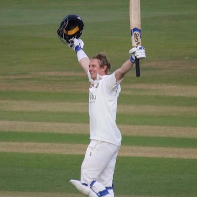 Professional cricketer at Durham CCC.....Sunderland AFC fan and a wannabe decent golfer ....Instagram @borthwick16