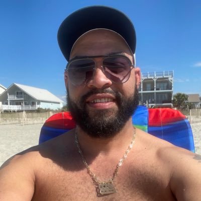 🏳️🌈 Brooklyn boi living in North Carolina 🐽 #boricua 🇵🇷 #NSFW #teamvers #uncut 🍌 #taken 👨🏻❤️👨🏼 backup @Homer004379