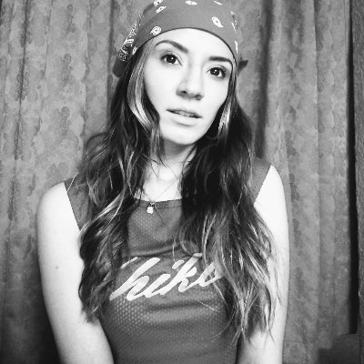 _Voleyismylife's profile picture. Keep calm And play volleyball 🏐 Tennis de mesa🏓 Millonarios Fútbol Club °°/M 💙⚽ Bici'Mela 🚲
Peryto gande y peryto pequeño🐱🐈