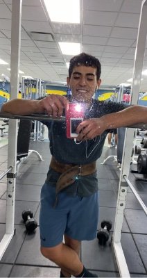 chrisaguirre59's profile picture. instagram: chris_aguirre9