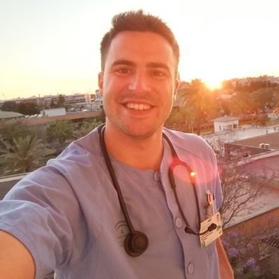 Residente de Cardiología HUVR, Sevilla.
Hecho en Huércal-Overa, Almería.

Orgulloso ex alumno de la UMU y la UGR