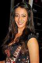 famihakhan's profile picture. 