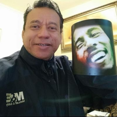 DXN Ganoderma Emprendedor Internacional,Networker,Profesional de la Hotelería,Musicólogo 80s,ReggaeLover,e-Commerce,
Esposo,Padre y Abuelo.