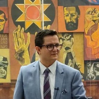 Abogado con vocación parlamentaria. Acompaño procesos legislativos con técnica, criterio y espíritu democrático para construir mejores leyes.